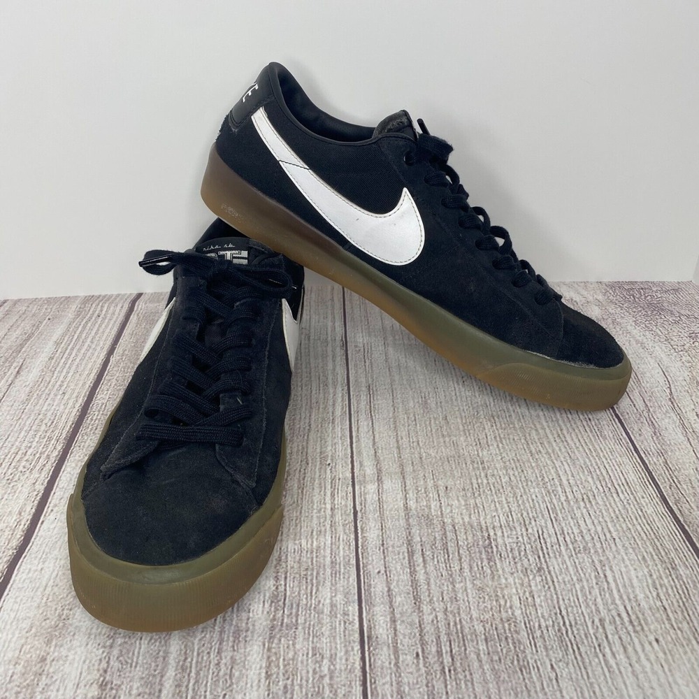 Nike Black and White Athletic Shoes